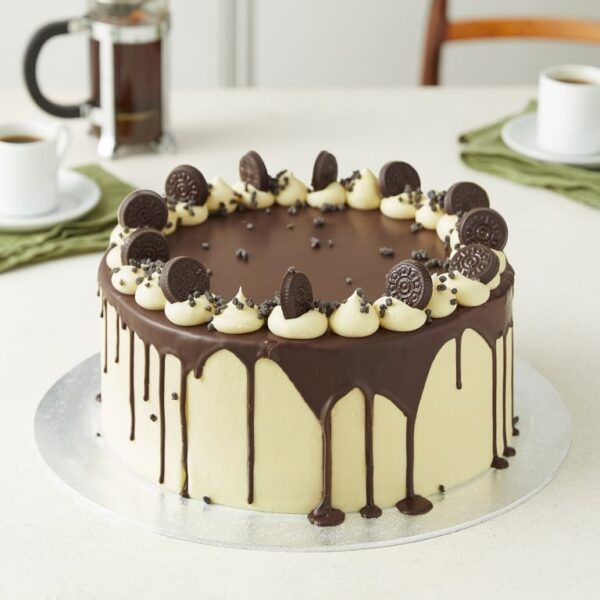 Extra Large Cookies & Cream Cake (Serves 32) | M&S