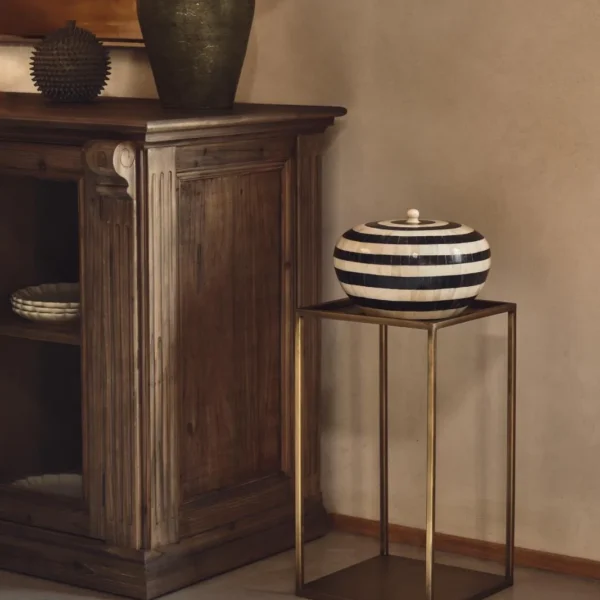 Alternative view of neli side table - antique brass