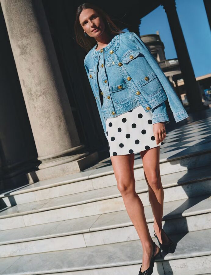 Playful and chic: the polka dot mini a-line skirt