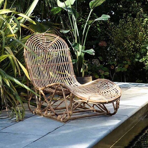 Arlia Rattan Lounger – Handcrafted Elegance