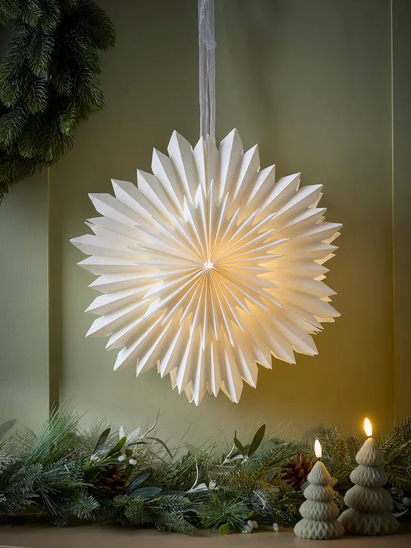 Light up paper snowflake